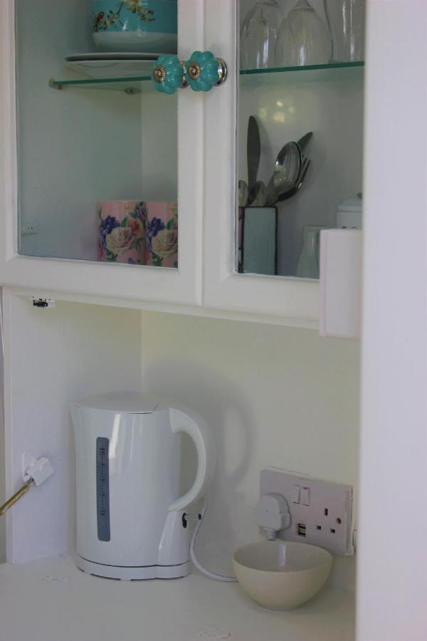 Wadhurst Hopgarden Glamping Luxury Shepherds Huts מראה חיצוני תמונה