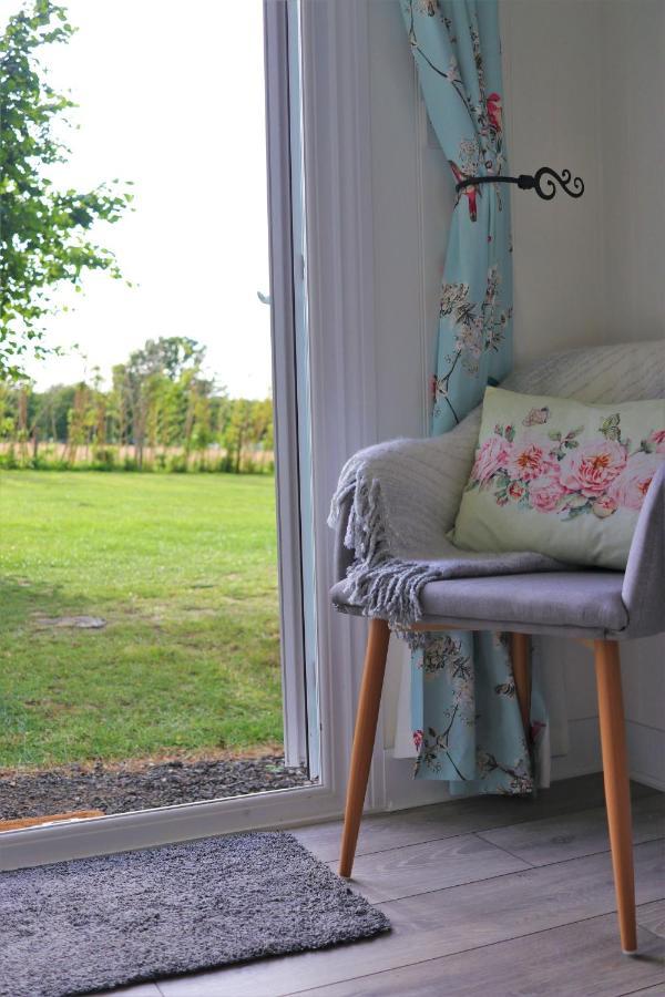 Wadhurst Hopgarden Glamping Luxury Shepherds Huts מראה חיצוני תמונה