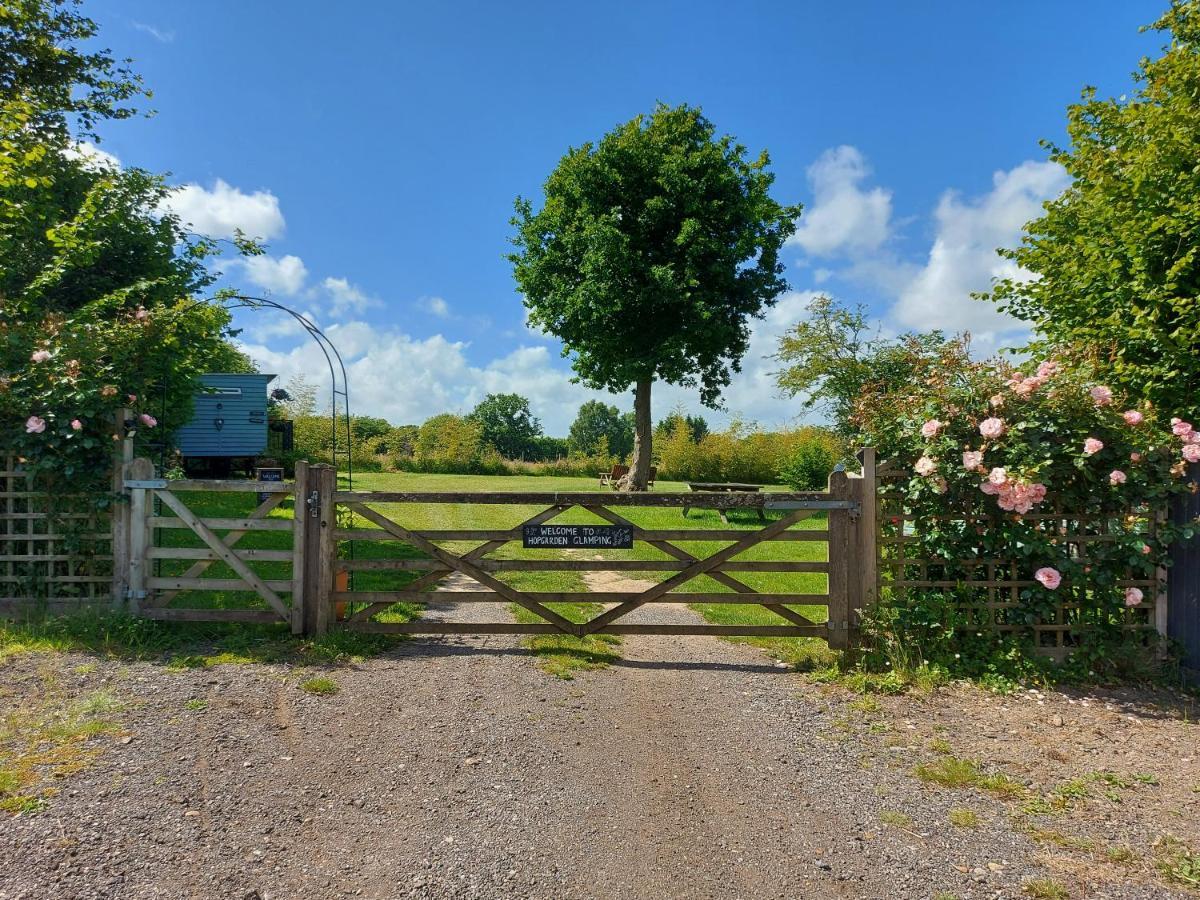 Wadhurst Hopgarden Glamping Luxury Shepherds Huts מראה חיצוני תמונה